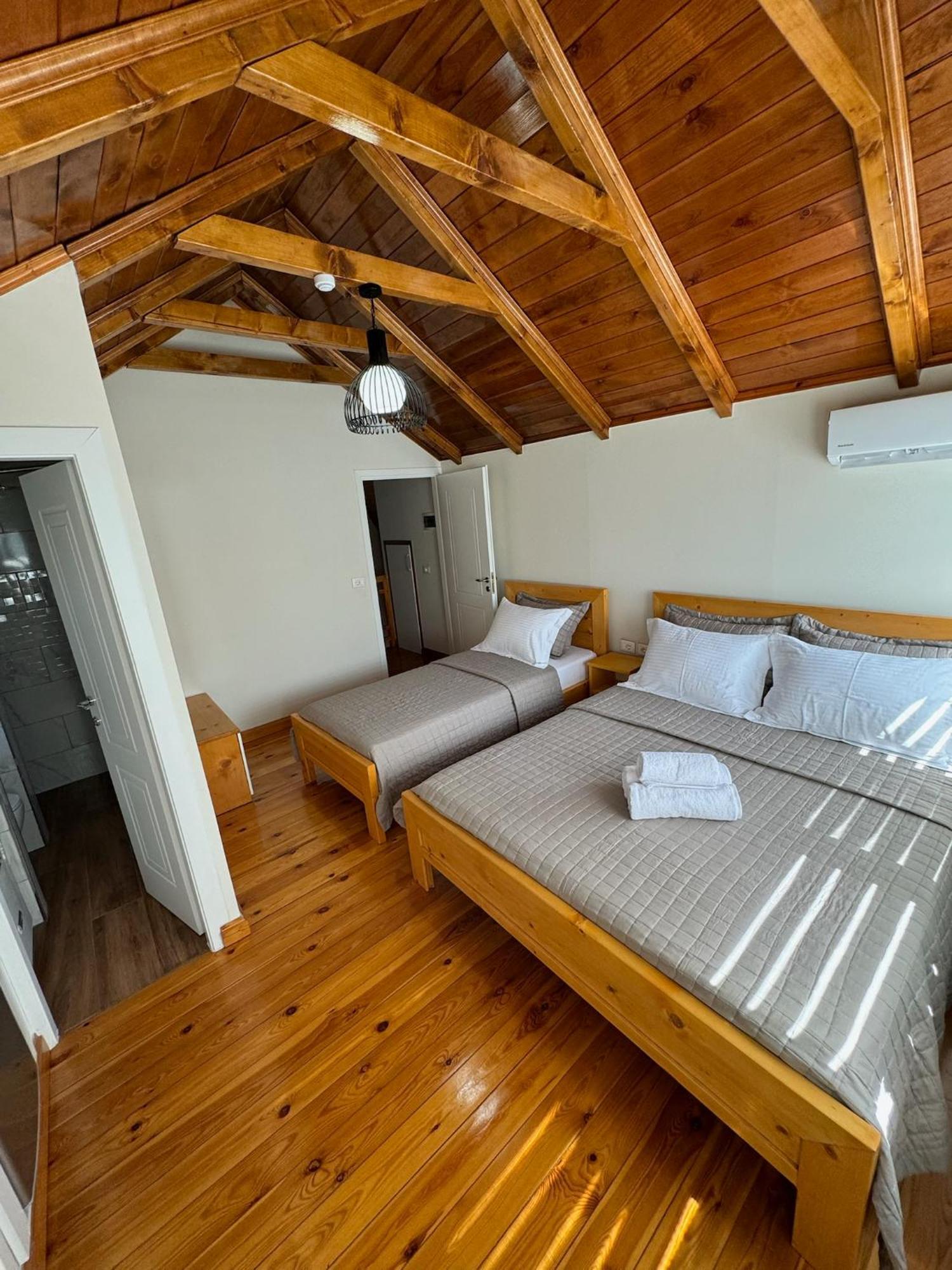 Villa Sana Rooms Пермет Екстер'єр фото