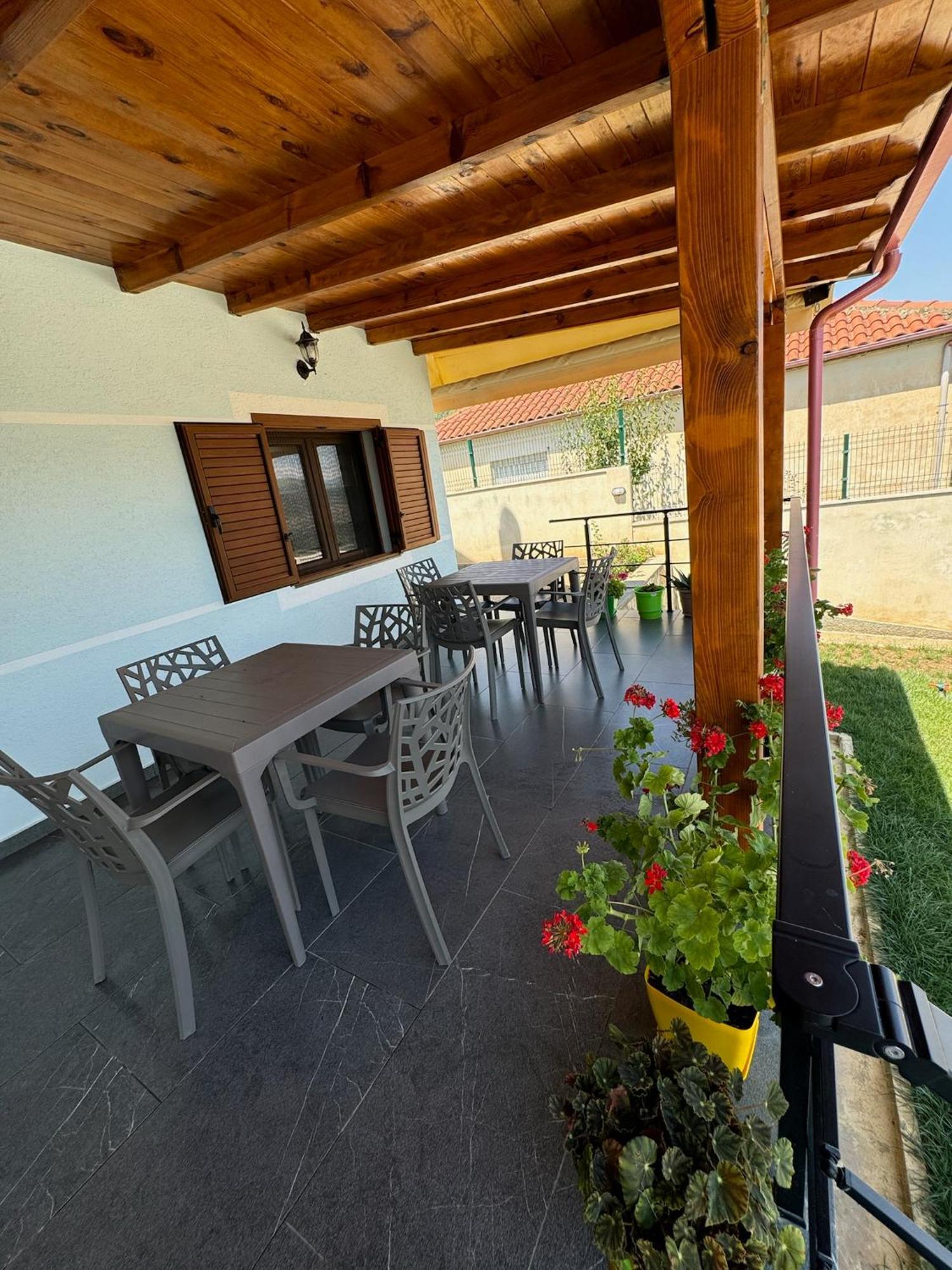 Villa Sana Rooms Пермет Екстер'єр фото
