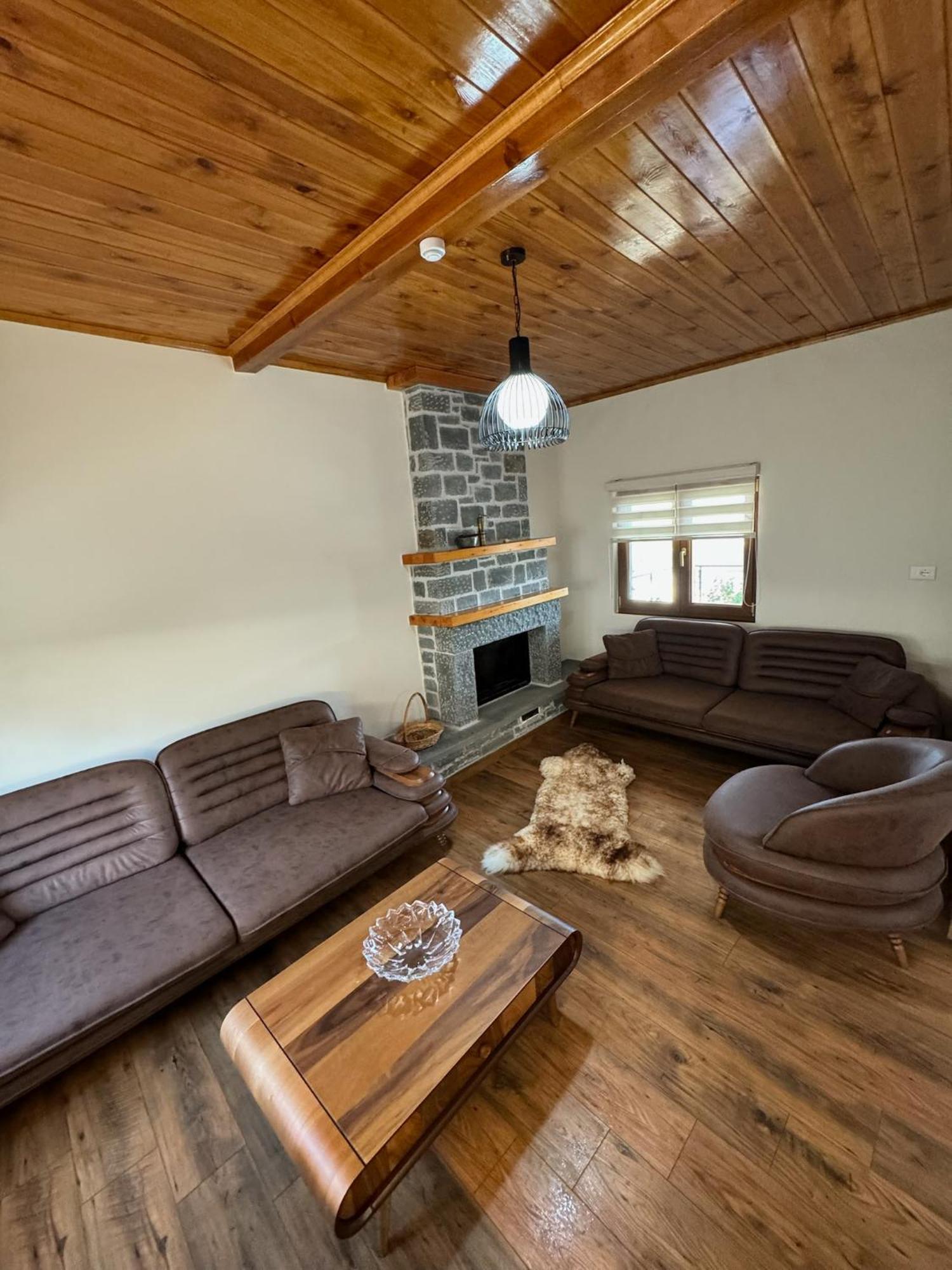 Villa Sana Rooms Пермет Екстер'єр фото