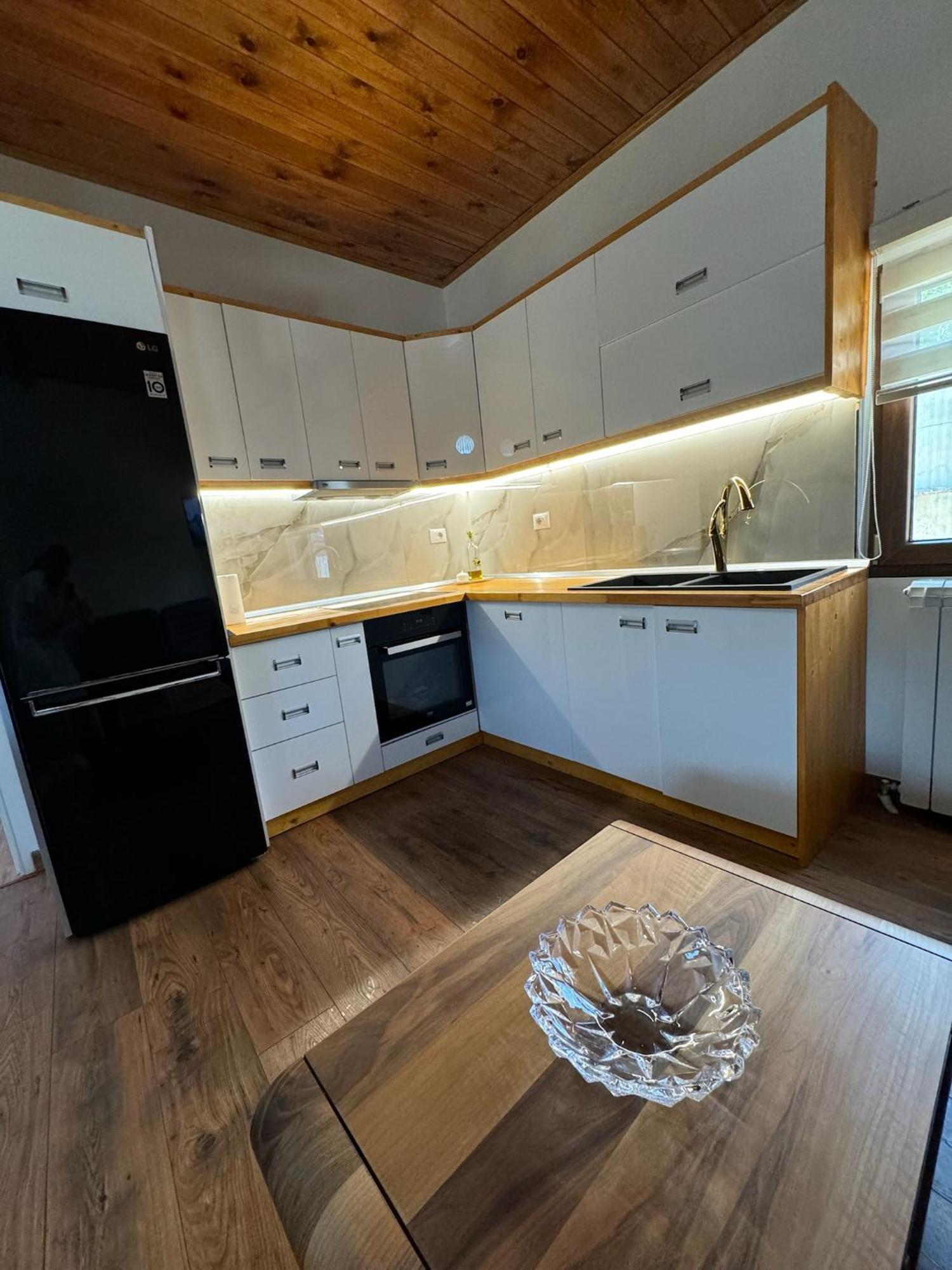 Villa Sana Rooms Пермет Екстер'єр фото